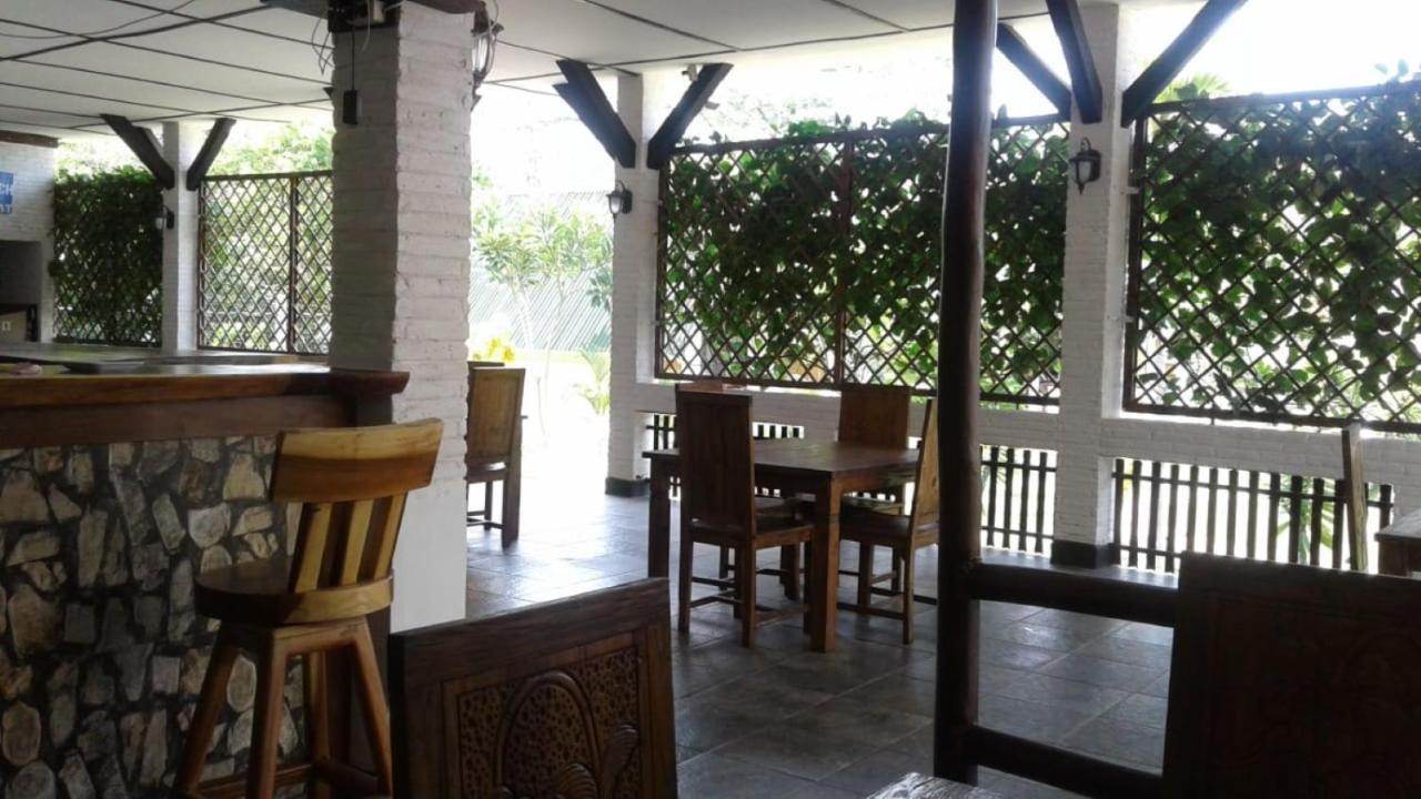 Hotel CasaVelion Karimunjawa Esterno foto