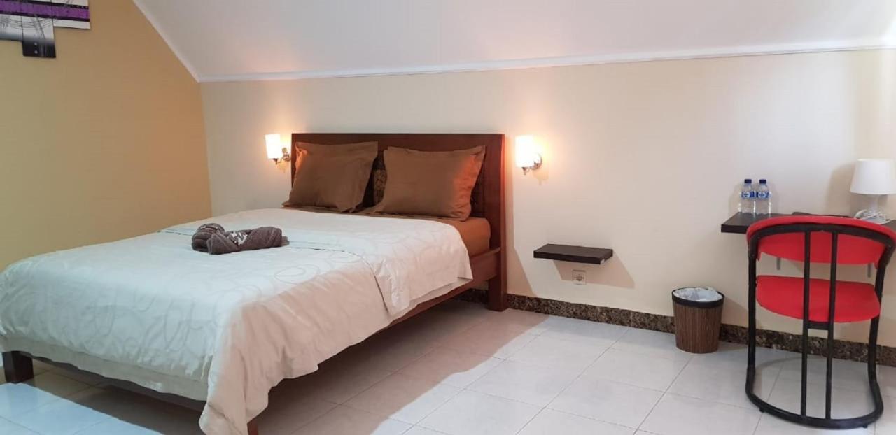 Hotel CasaVelion Karimunjawa Esterno foto