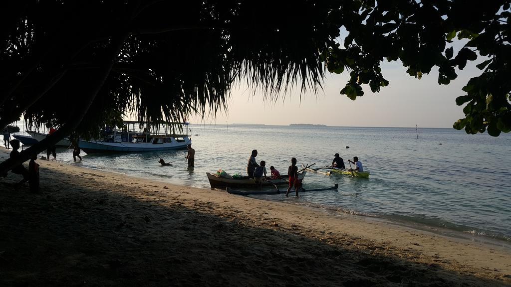 Hotel CasaVelion Karimunjawa Esterno foto