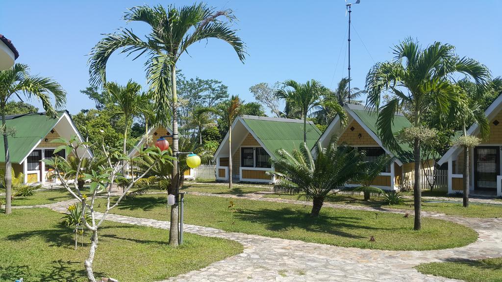 Hotel CasaVelion Karimunjawa Esterno foto