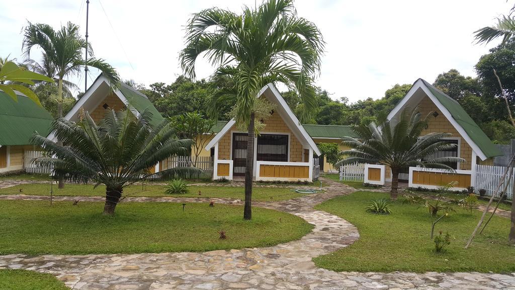 Hotel CasaVelion Karimunjawa Esterno foto