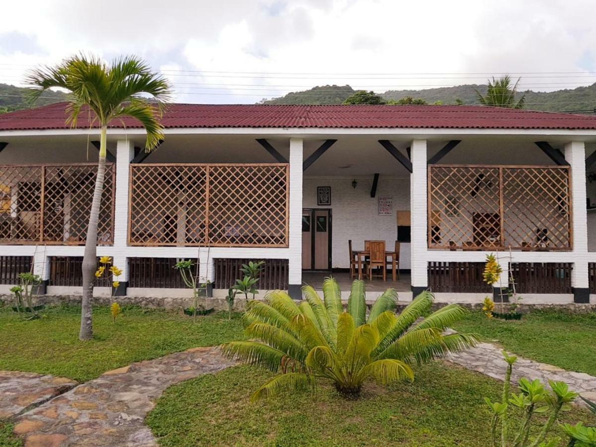 Hotel CasaVelion Karimunjawa Esterno foto