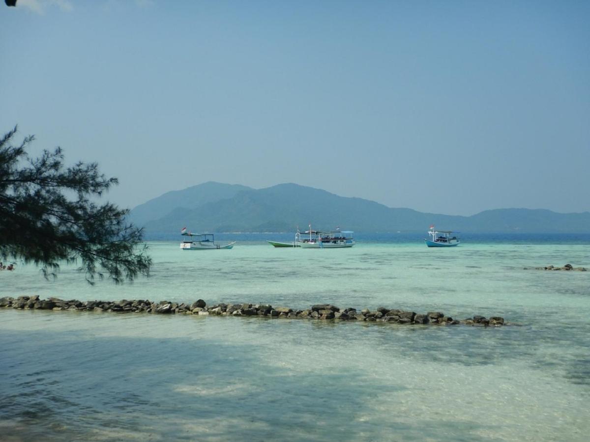 Hotel CasaVelion Karimunjawa Esterno foto