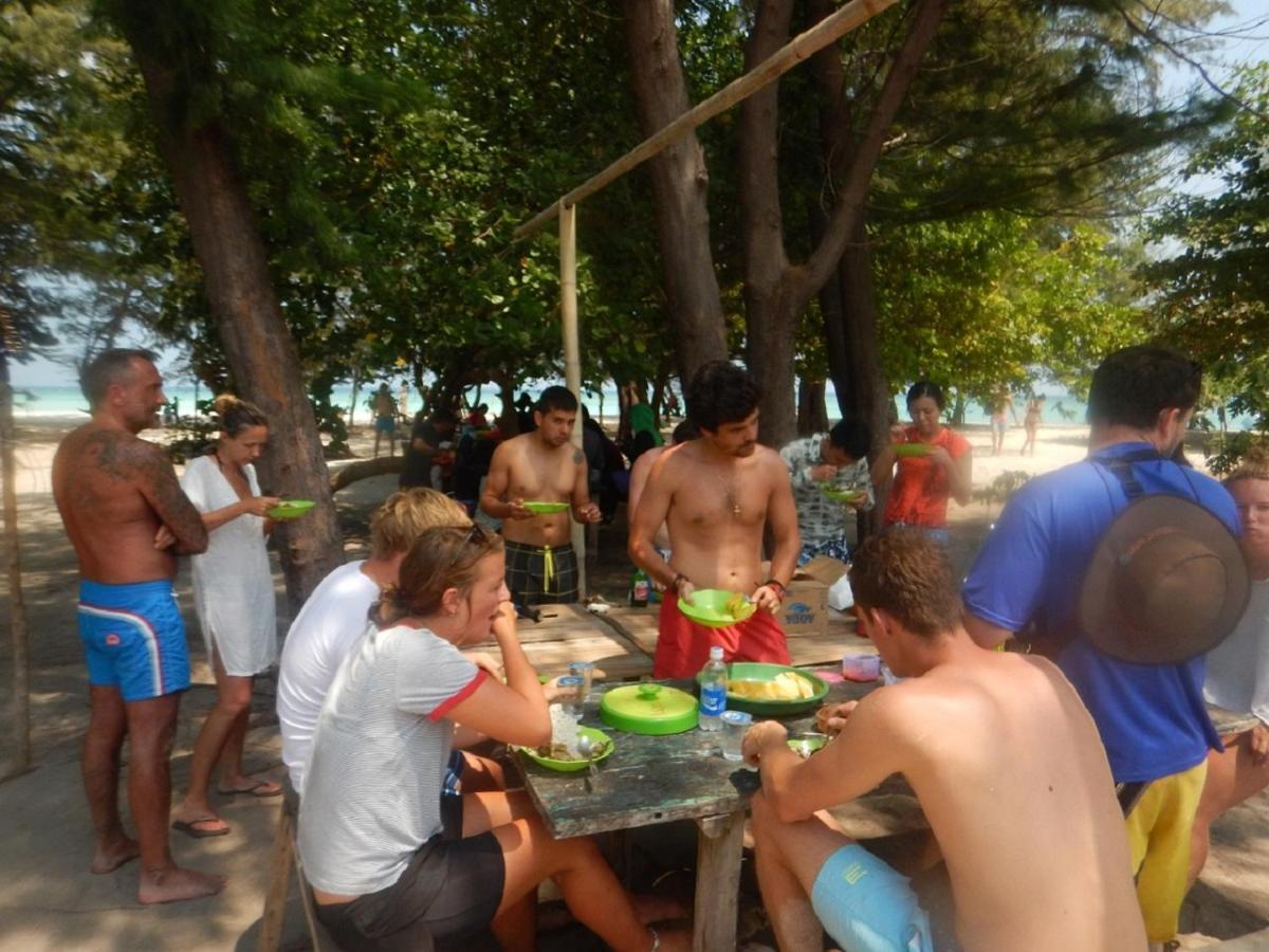 Hotel CasaVelion Karimunjawa Esterno foto